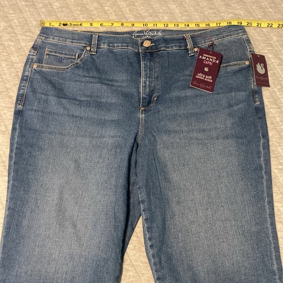 Gloria Vanderbilt Amanda capris NEW denim blue all around slimming effect 16W - Picture 5 of 10